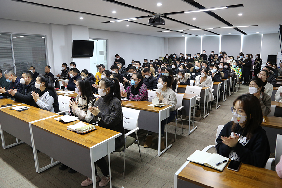 凝心聚力搶生產 攻堅克難保供應——哈三聯(lián)全力生產輸液產品
